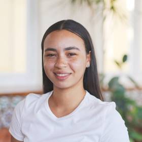 Adriana - Cuba tour guide