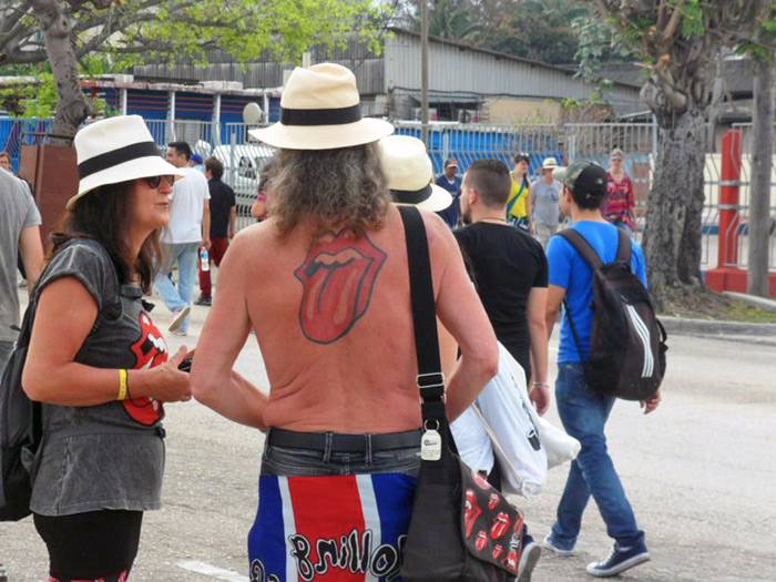 People in Rolling Stones Havana Concert People in Rolling Stones Havana Concert