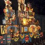 Rivalry consists in the construction of the floats Rivalry consists in the construction of the floats
