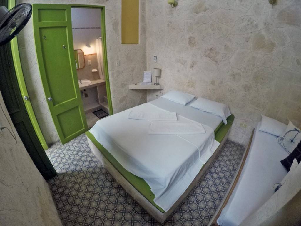 rooms rooms