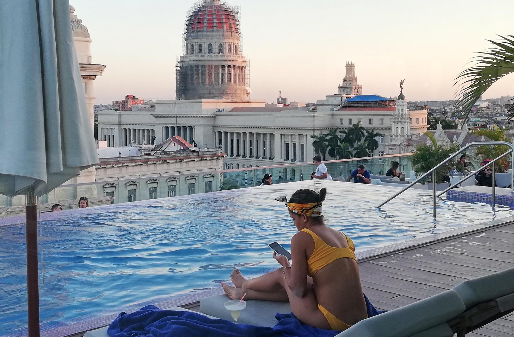 Swimming pool in Havana's rooftop Swimming pool in Havana's rooftop