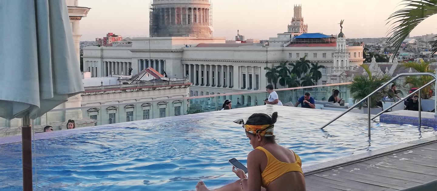 Swimming pool in Havana's rooftop