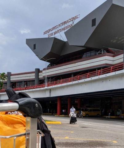 view of exterior of the Jose Marti Airport
